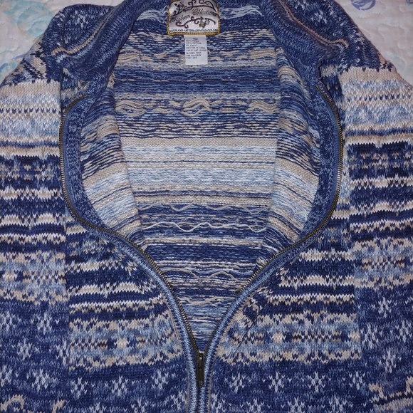 An Heirloom collectible zip up sweater with collar - Picture 2 of 3